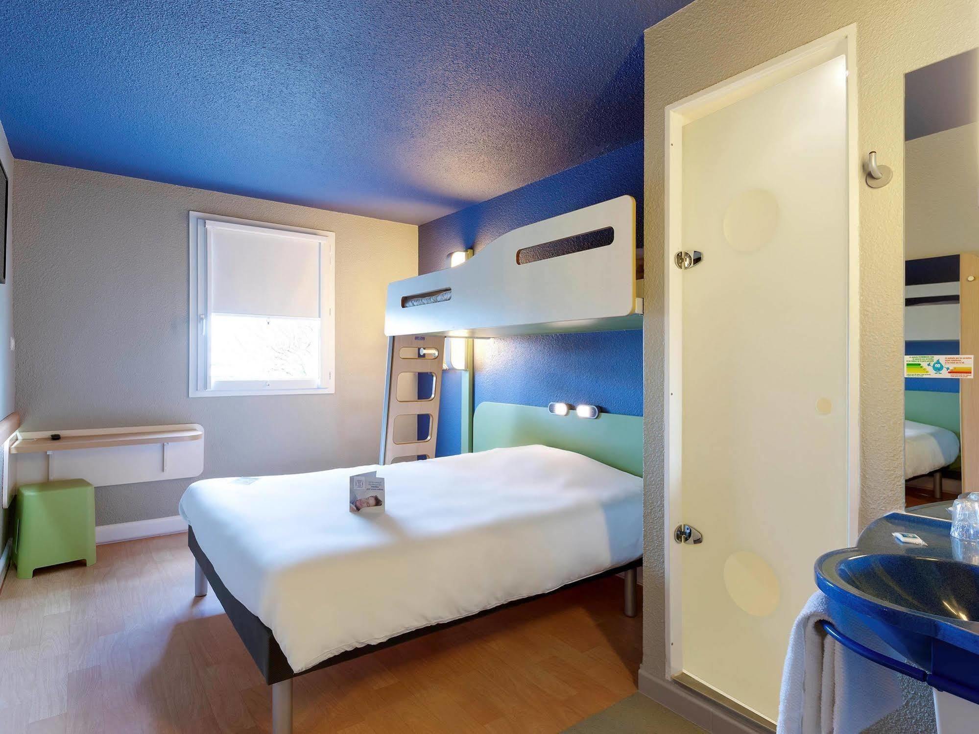 Ibis Budget La Roche Sur Yon Vendespace Mouilleron-le-Captif Bagian luar foto