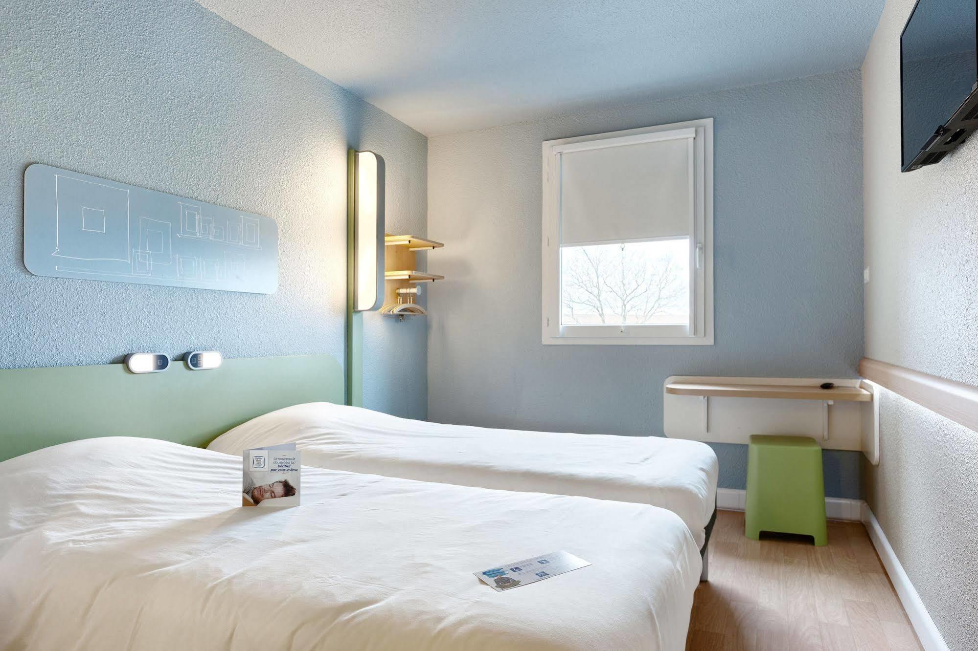 Ibis Budget La Roche Sur Yon Vendespace Mouilleron-le-Captif Bagian luar foto